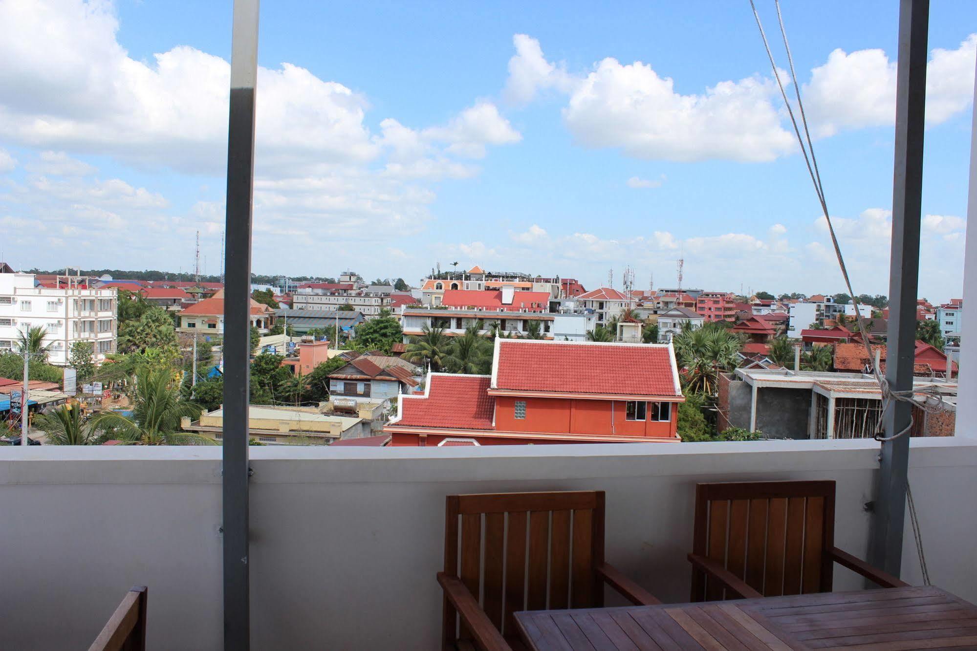Baan Soksan Hotel Siem Reap Luaran gambar