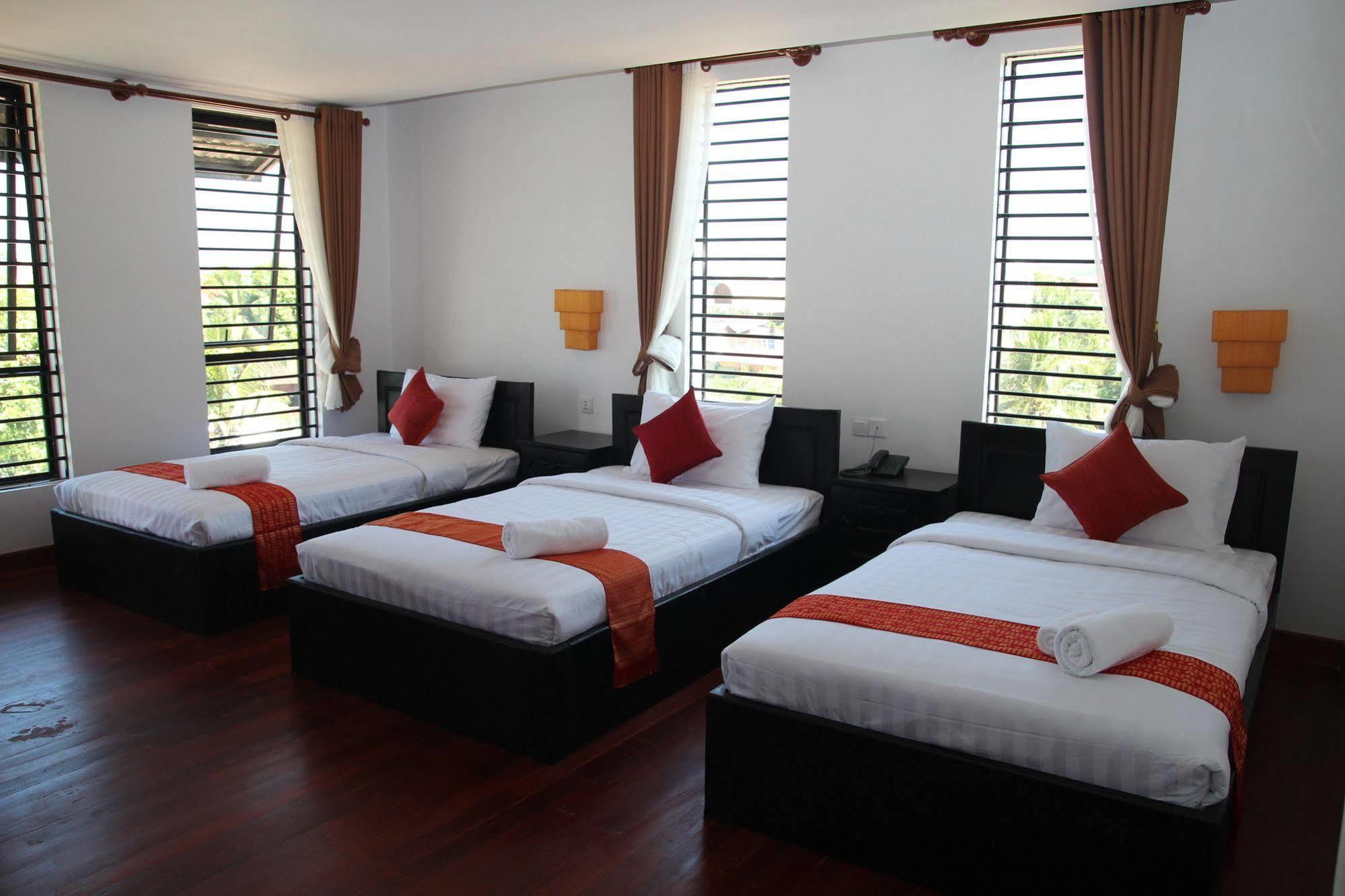 Baan Soksan Hotel Siem Reap Luaran gambar