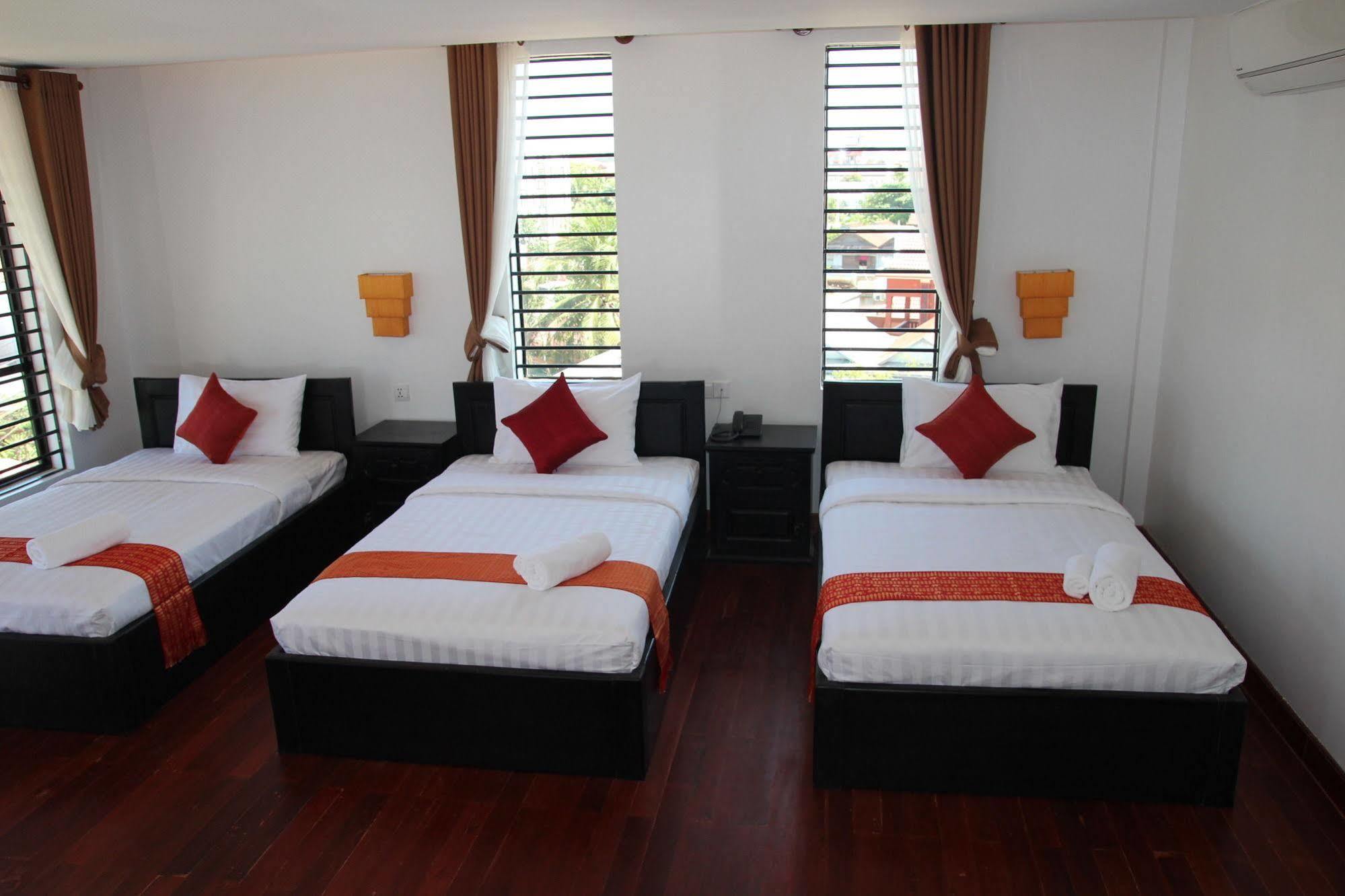 Baan Soksan Hotel Siem Reap Luaran gambar