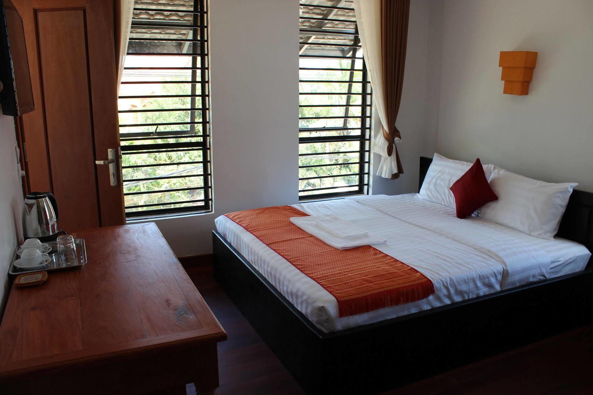 Baan Soksan Hotel Siem Reap Luaran gambar