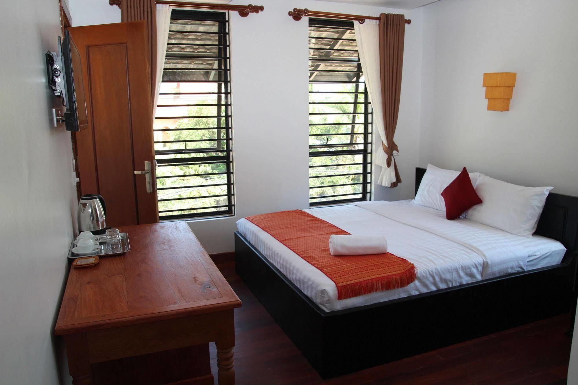 Baan Soksan Hotel Siem Reap Luaran gambar